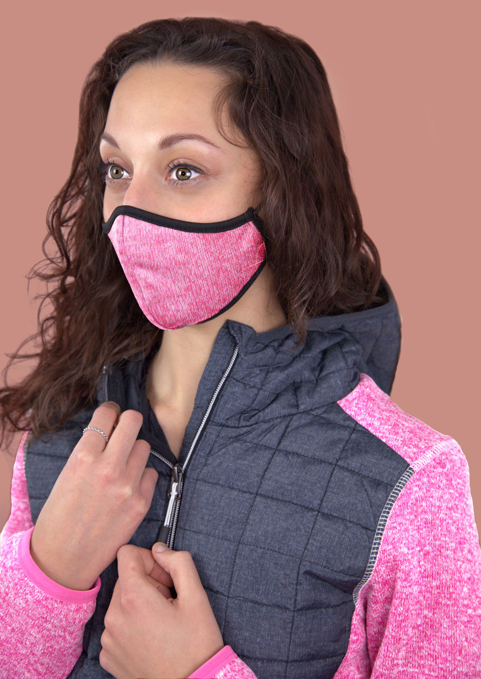 Mascherina PF2-PO9 coordinata a giacca da lavoro con maniche melange rosa
